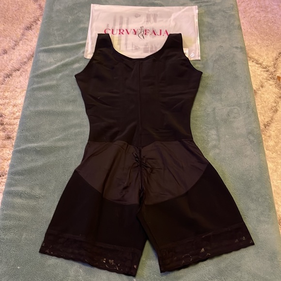 Curvy Faja Over the Bust Bodysuit - Picture 2 of 5